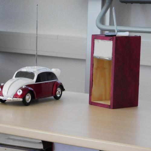 Ferngesteuertes Auto