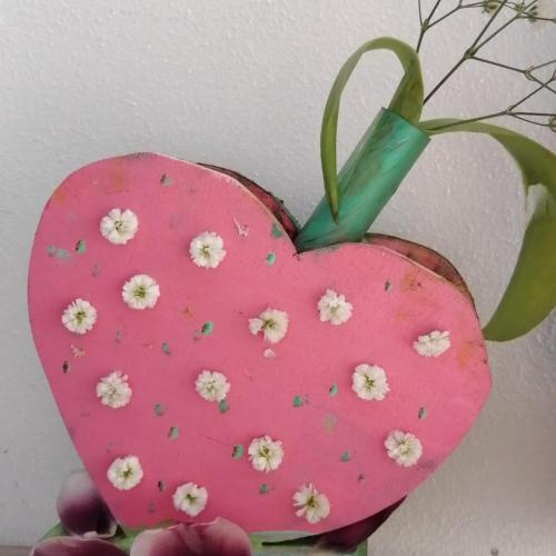 Muttertagsgeschenk Herz-Vase mit Blume