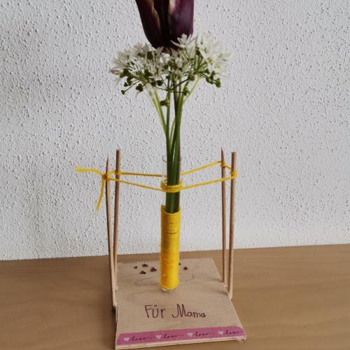 Muttertagsgeschenk Vase mit Blume