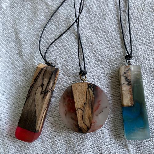 Schmuck aus Epoxidharz