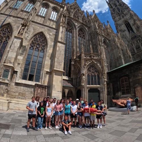 Klasse vor dem Stephansdom