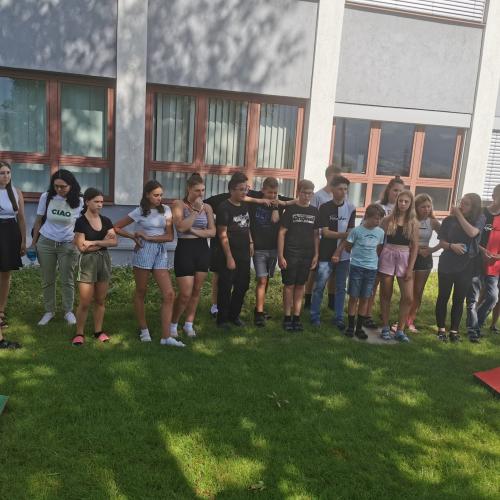 Schüler beim Präsentieren von Projekten