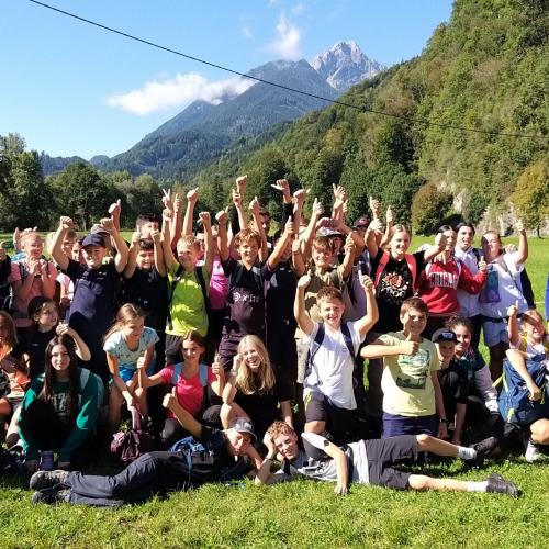 Gruppenfoto von SchülerInnen beim Wandertag