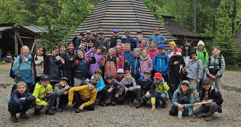 Gruppenfoto erste Klassen