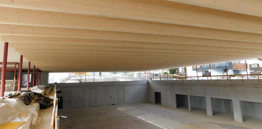 Sporthalle im Rohbau innen