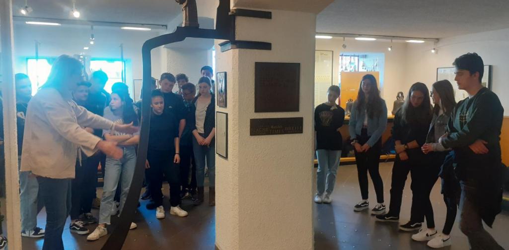 Glockenmuseum 5 Schüler im Glockenmuseum