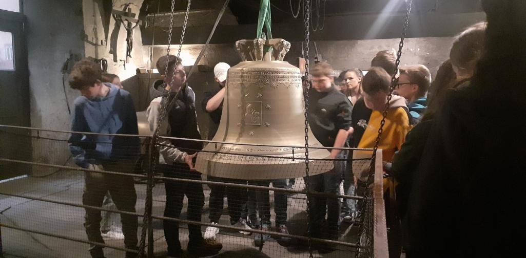 Glockenmuseum 7 Schüler im Glockenmuseum