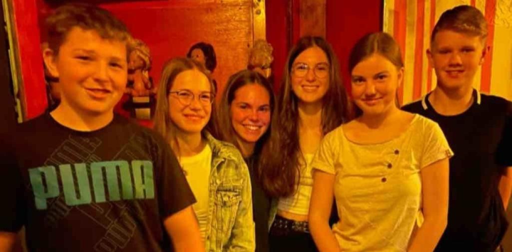 Escape2 Schüler im Escape Room